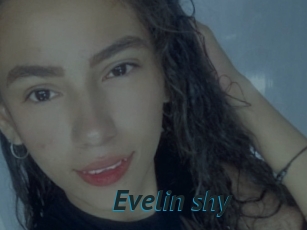 Evelin_shy