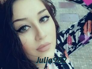 Julia982