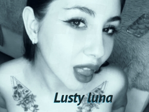 Lusty_luna