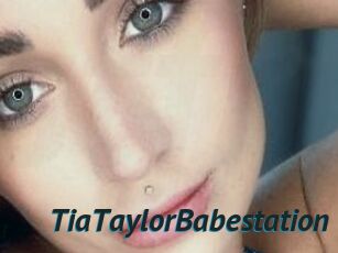 TiaTaylorBabestation